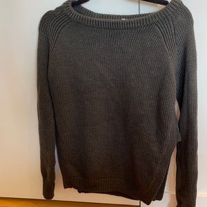 Green/grey sweater with side cuts